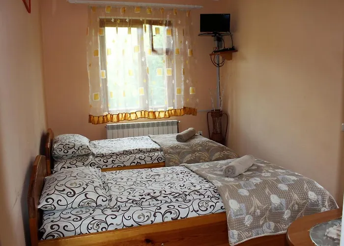 Три Брати Guest house *