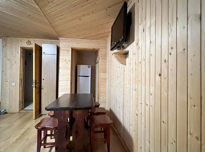 Три Брати Guest house *