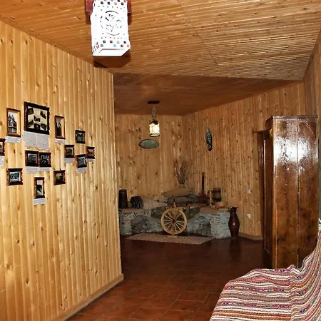 Три Брати Guest house Grebenov