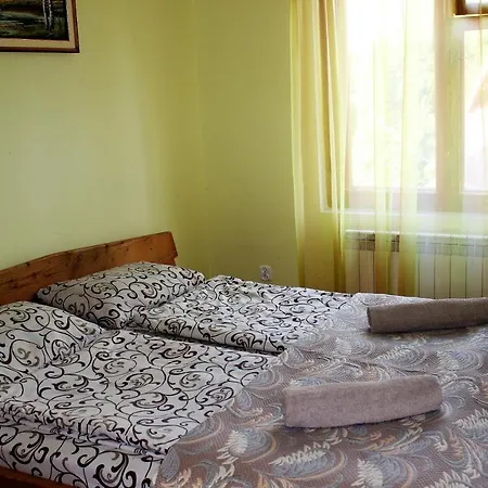 Guest house Три Брати