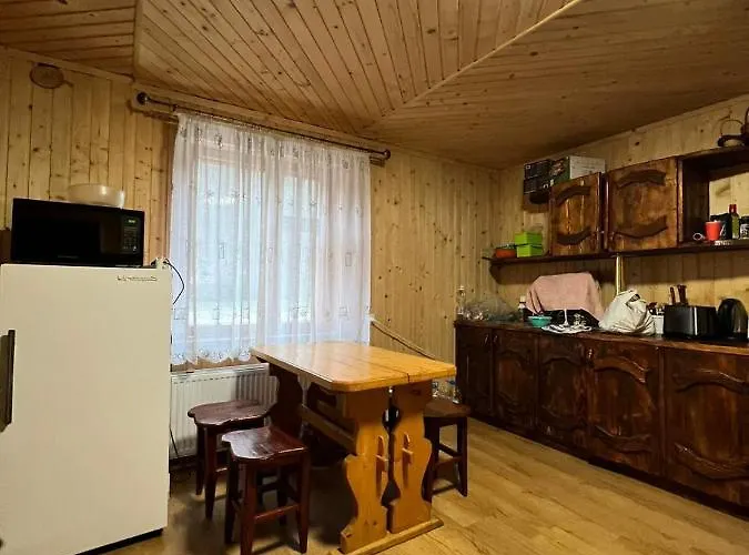 три брати *